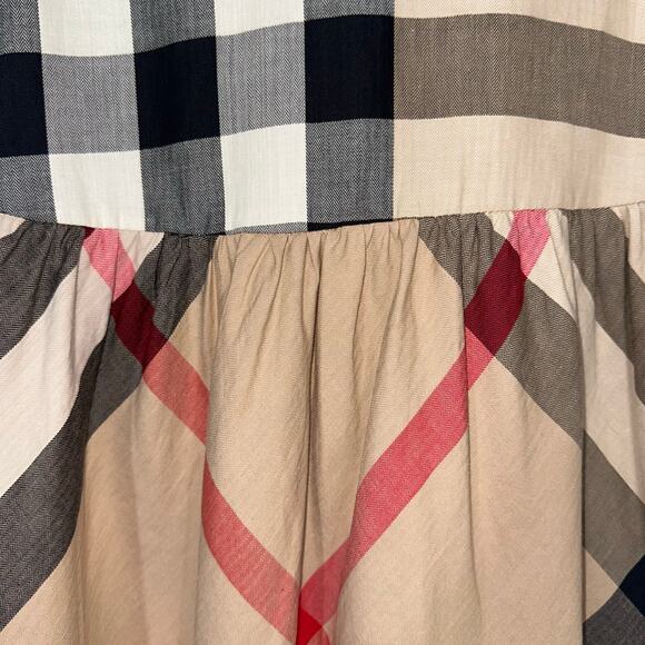 Burberry Children Girls Classic Check Short Puff Sleeve Button Front Dress 6-7Y - Picture 11 of 14